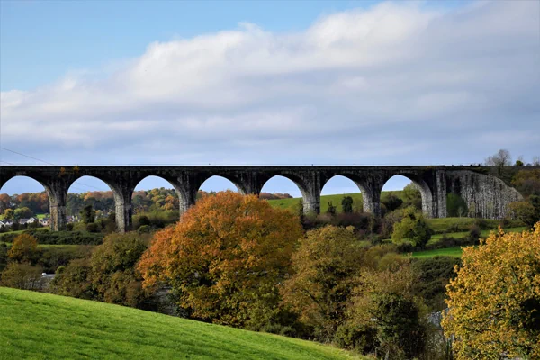 Craigmore Viadukt mit 18 Bögen nahe Newry